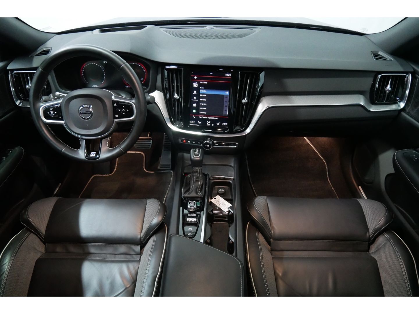 Volvo S60 R Design T5 Panor+LED+Navi+Kamera+Leder+19''