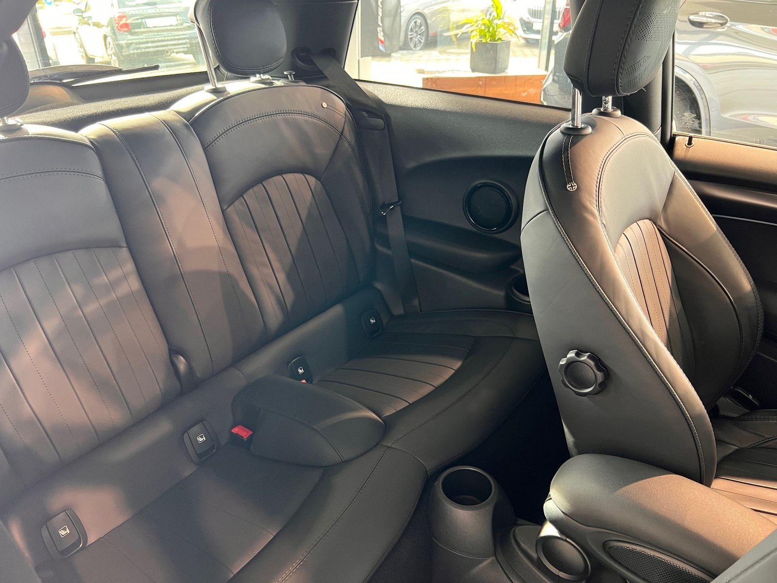 MINI Cooper Mini Yours - Samsaru's Car Outlet