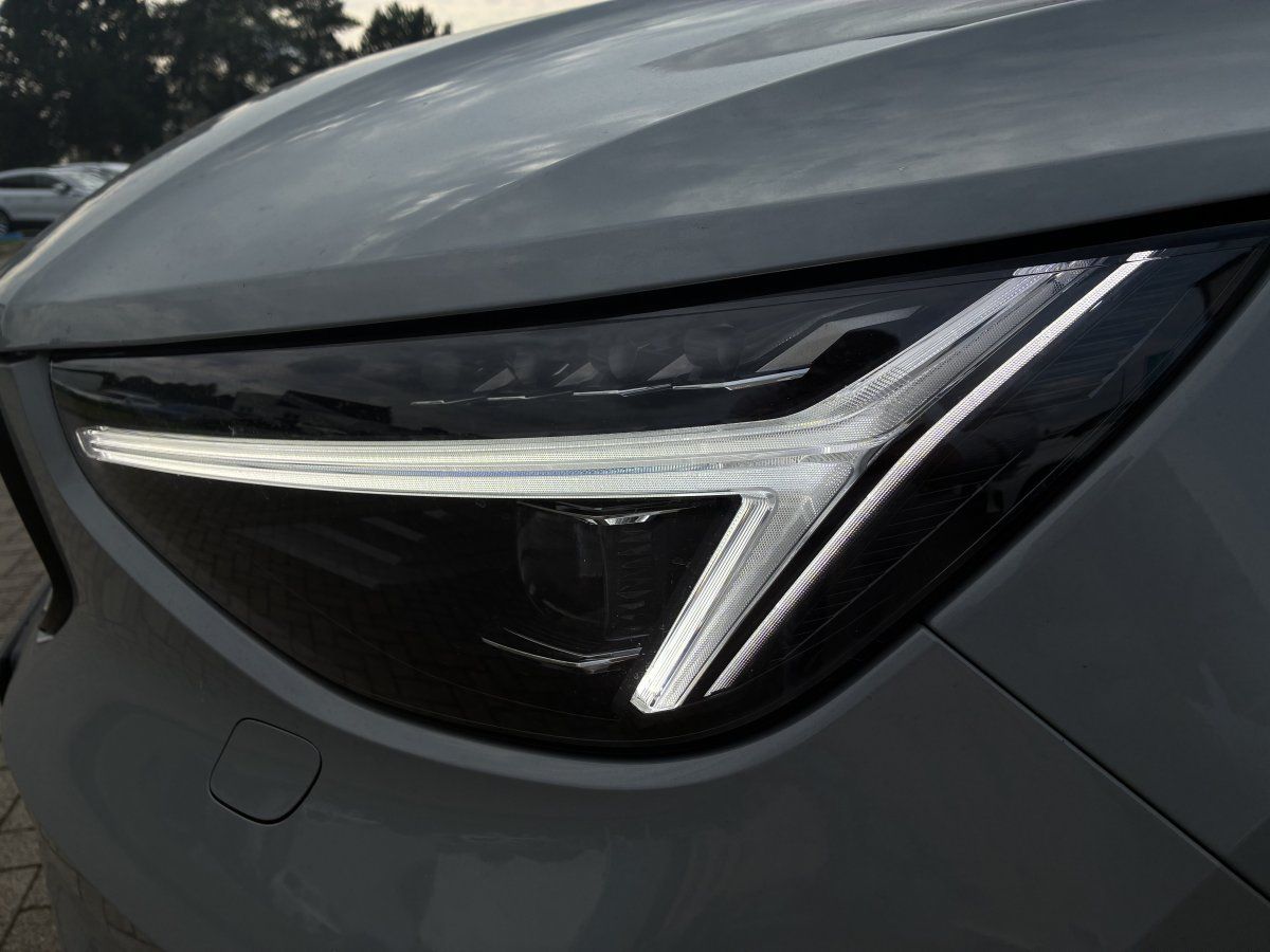 Volvo XC40 B3 Plus Dark 8-Fach Aktionspreis