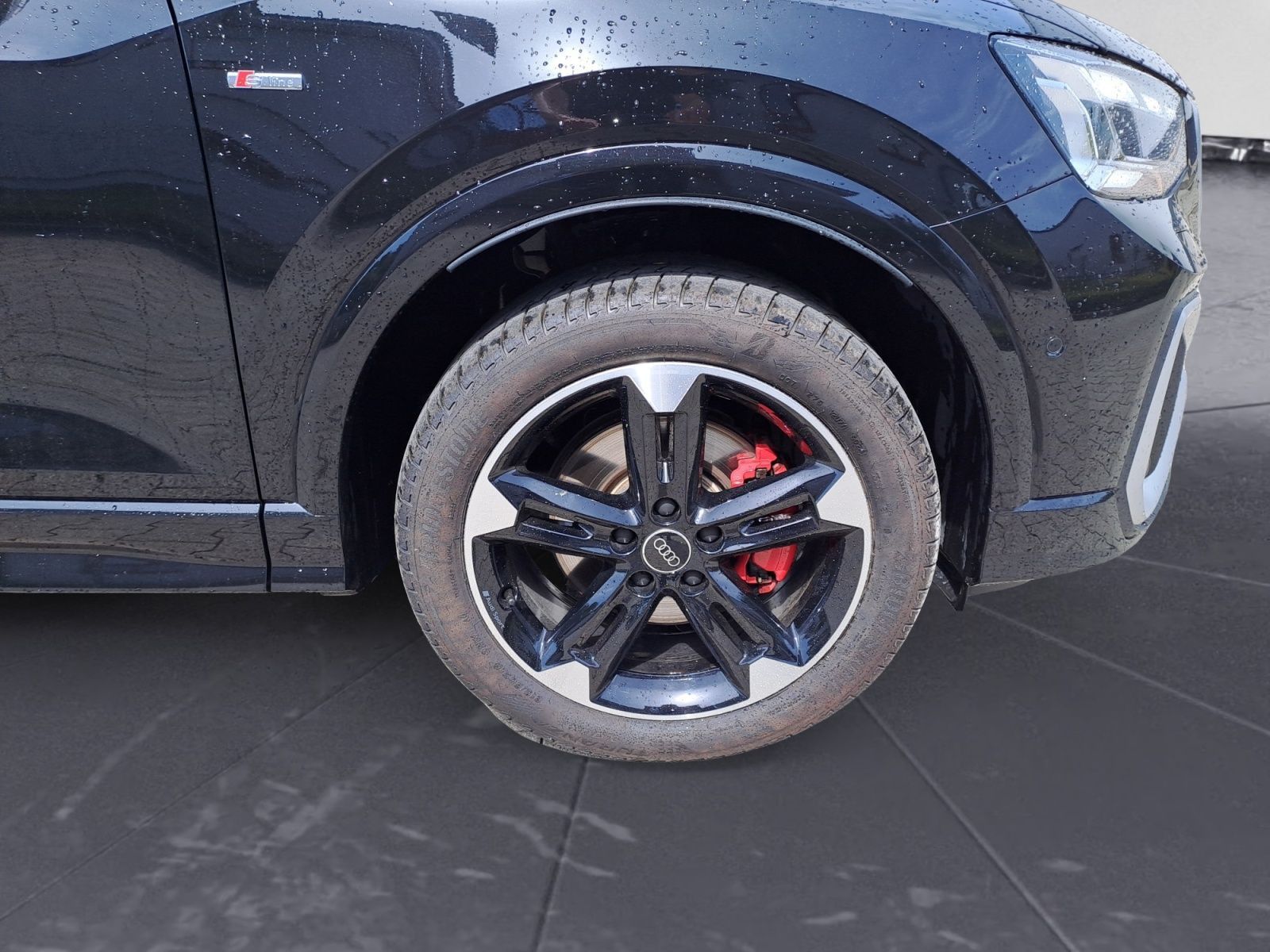 Audi Q2 S line 40 TFSI quattro *LED*AHK*PANO*
