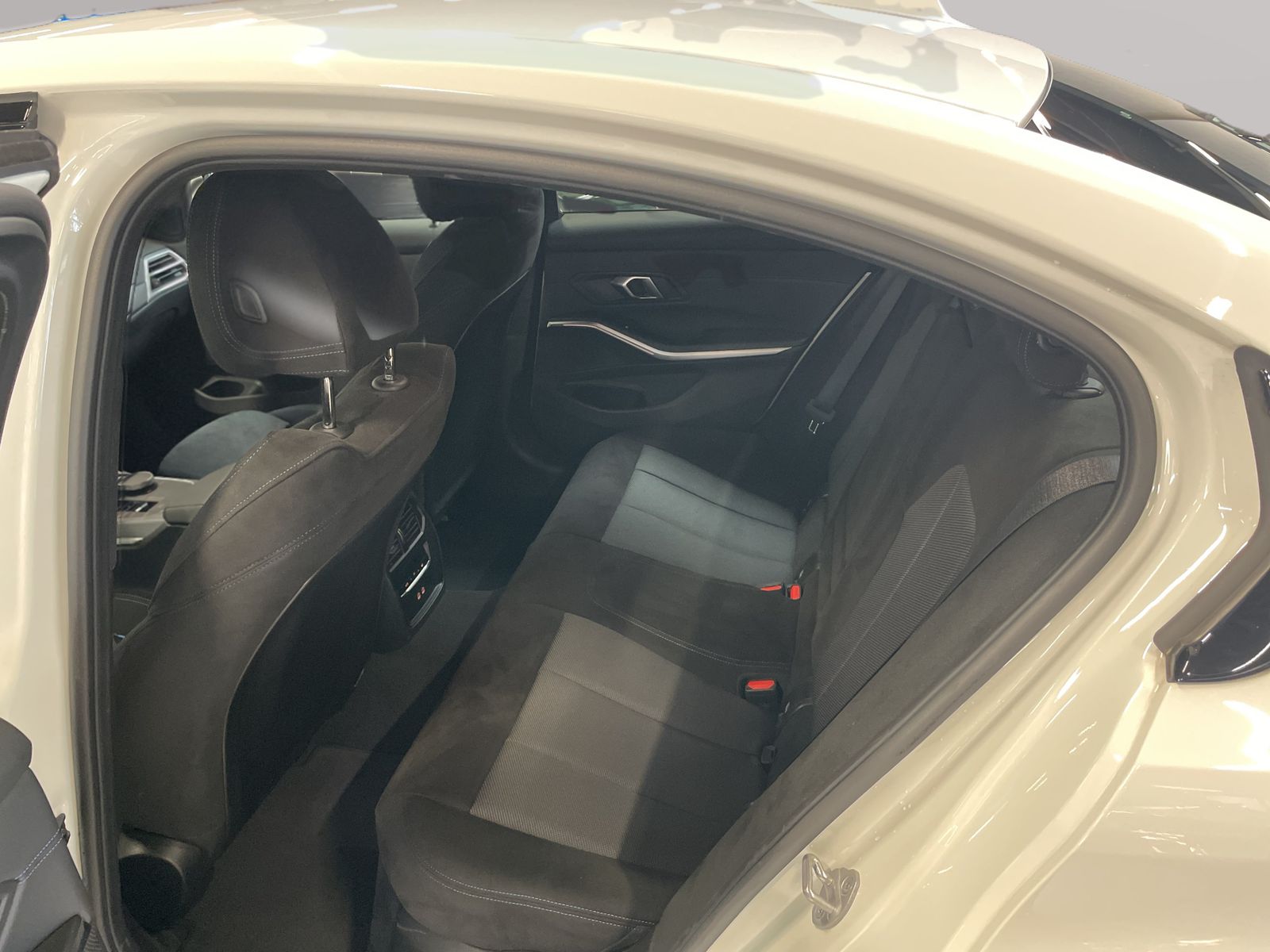 BMW 320i Limousine M Sport AHK LiveCockpitProf HiFi