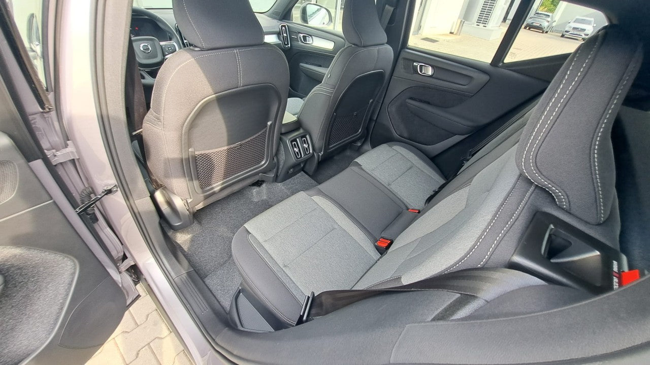 Volvo XC 40 XC40 Plus Dark B3 (P) AT7 FWD