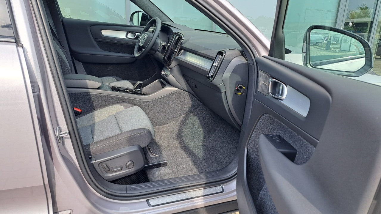 Volvo XC 40 XC40 Plus Dark B3 (P) AT7 FWD