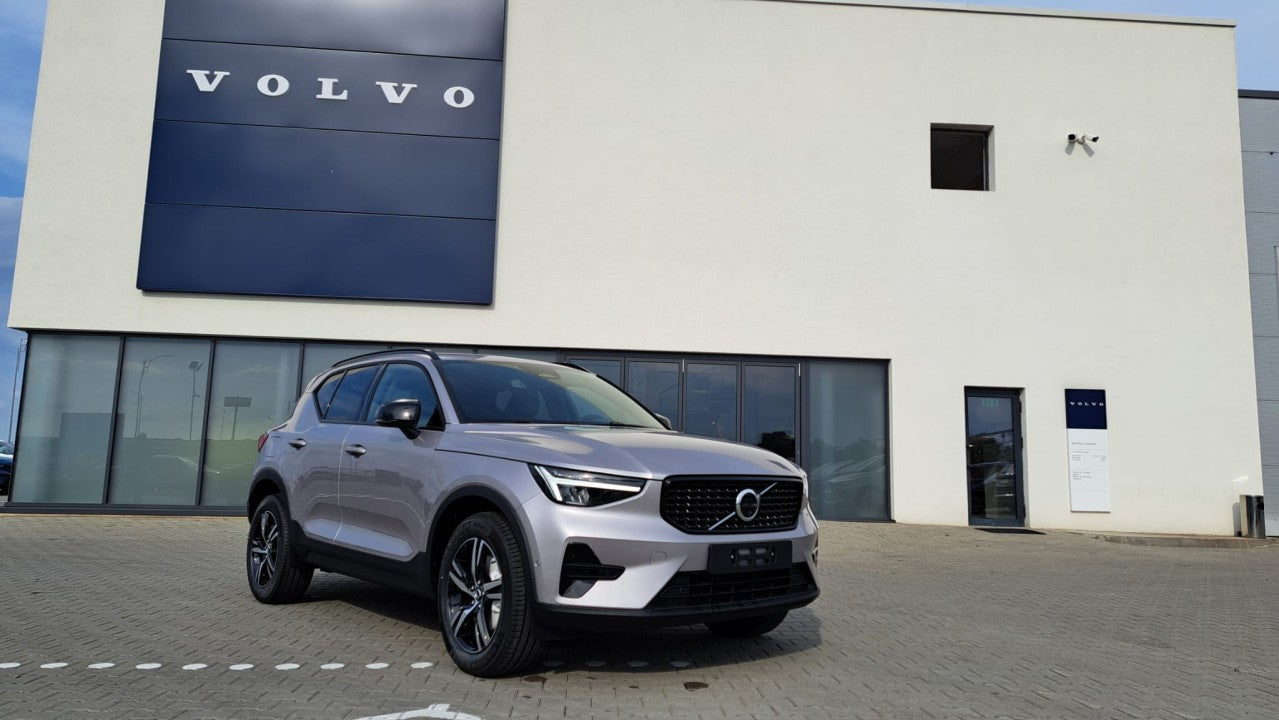 Volvo XC 40 XC40 Plus Dark B3 (P) AT7 FWD