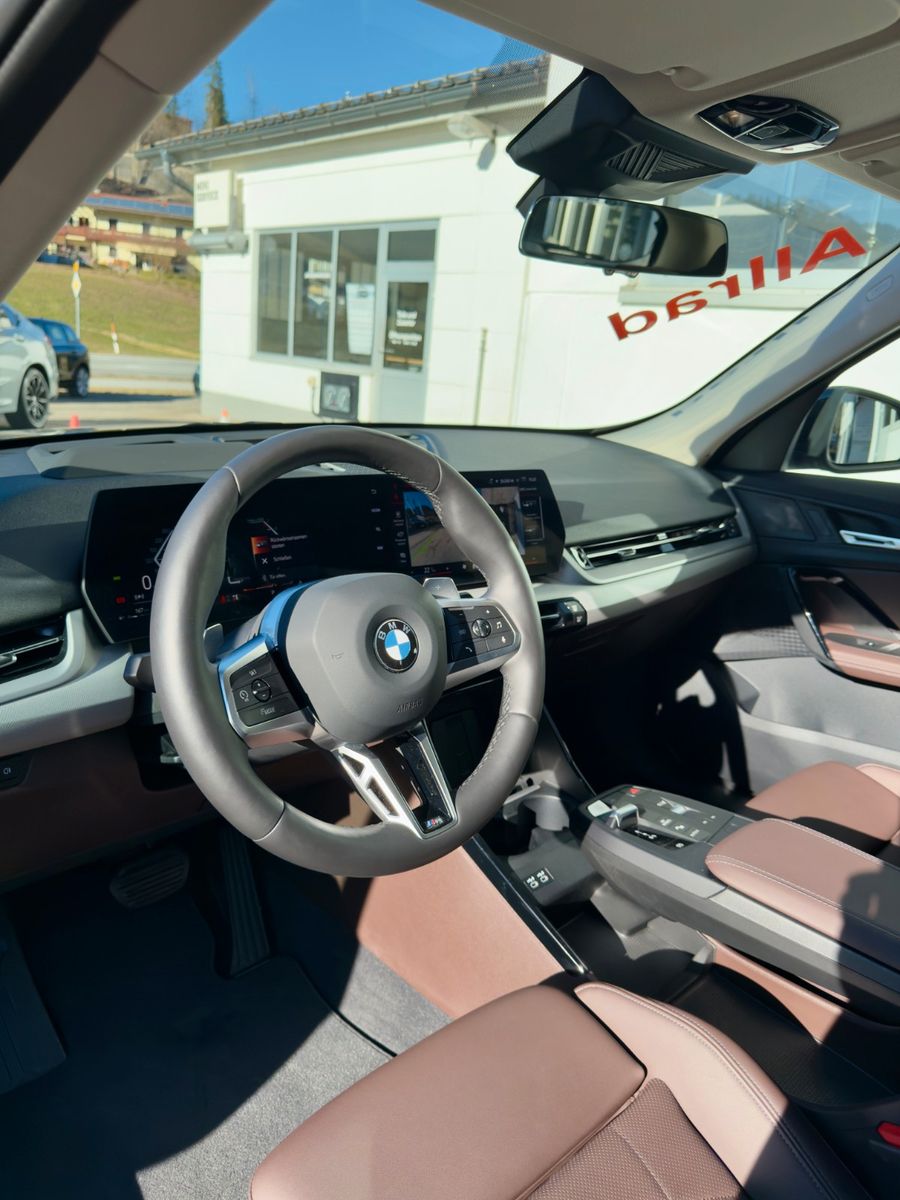 BMW X1 xDrive23i - Samsaru's Car Outlet