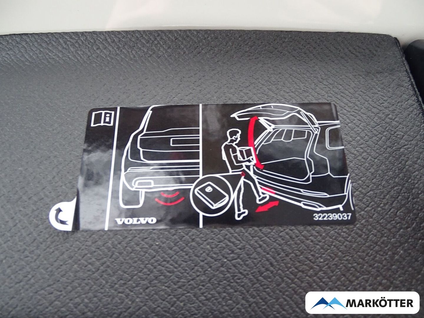 Volvo XC90 Plus Dark Recharge Plug-In Hybrid AWD 7-Sit