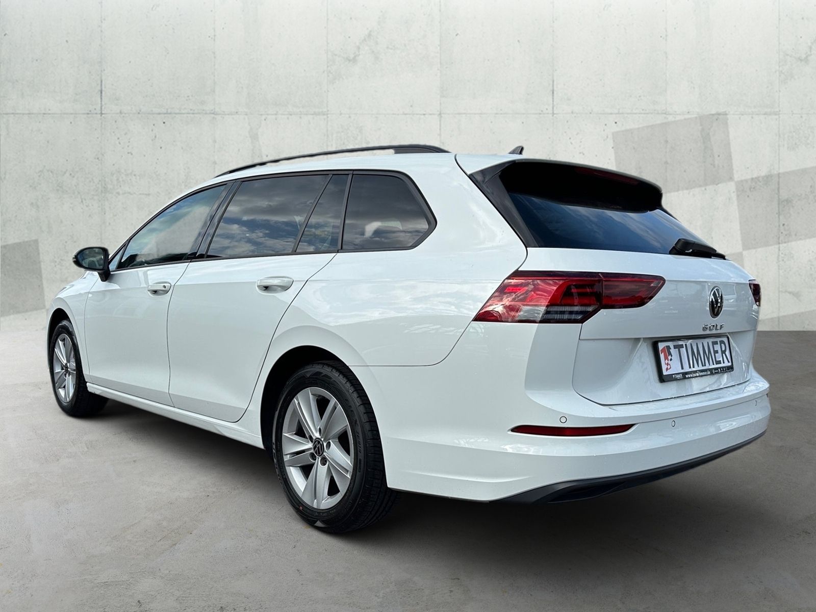 Volkswagen Golf VIII Variant 2.0 TDI LIFE - Samsaru's Car Outlet