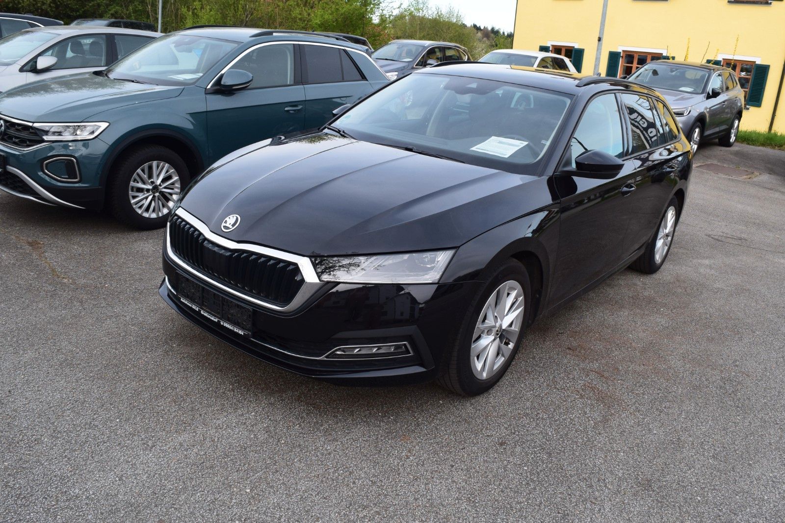 Skoda Octavia Combi Style - Samsaru's Car Outlet