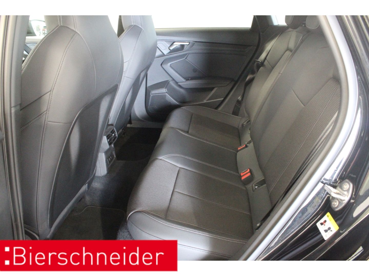 Audi A3 Sportback 35 TDI S-Tronic 2x S-Line  Black 18