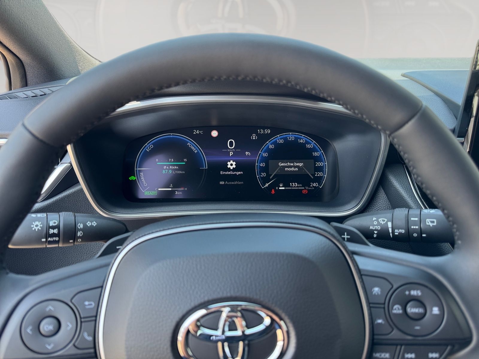 Toyota Corolla 2.0 l Hybrid TS Teamplayer mit Technik-