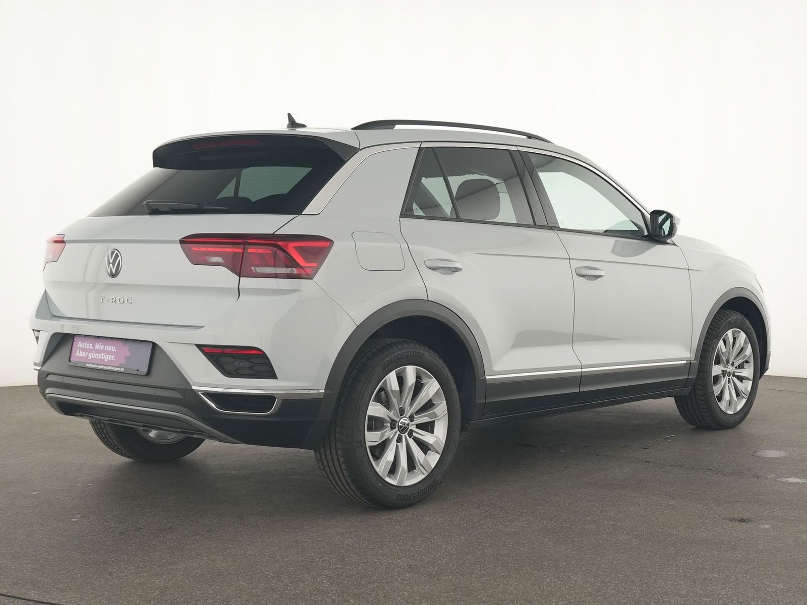Volkswagen T-Roc Sport - Samsaru's Car Outlet