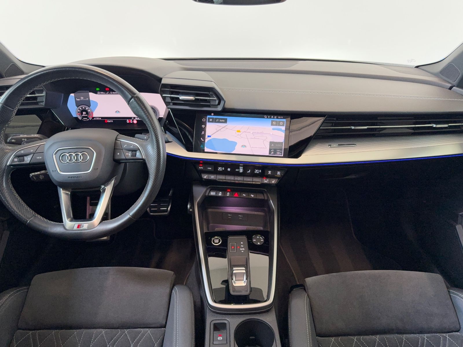 Audi A3 Limousine 35 TFSI S line Pano Kam ACC black