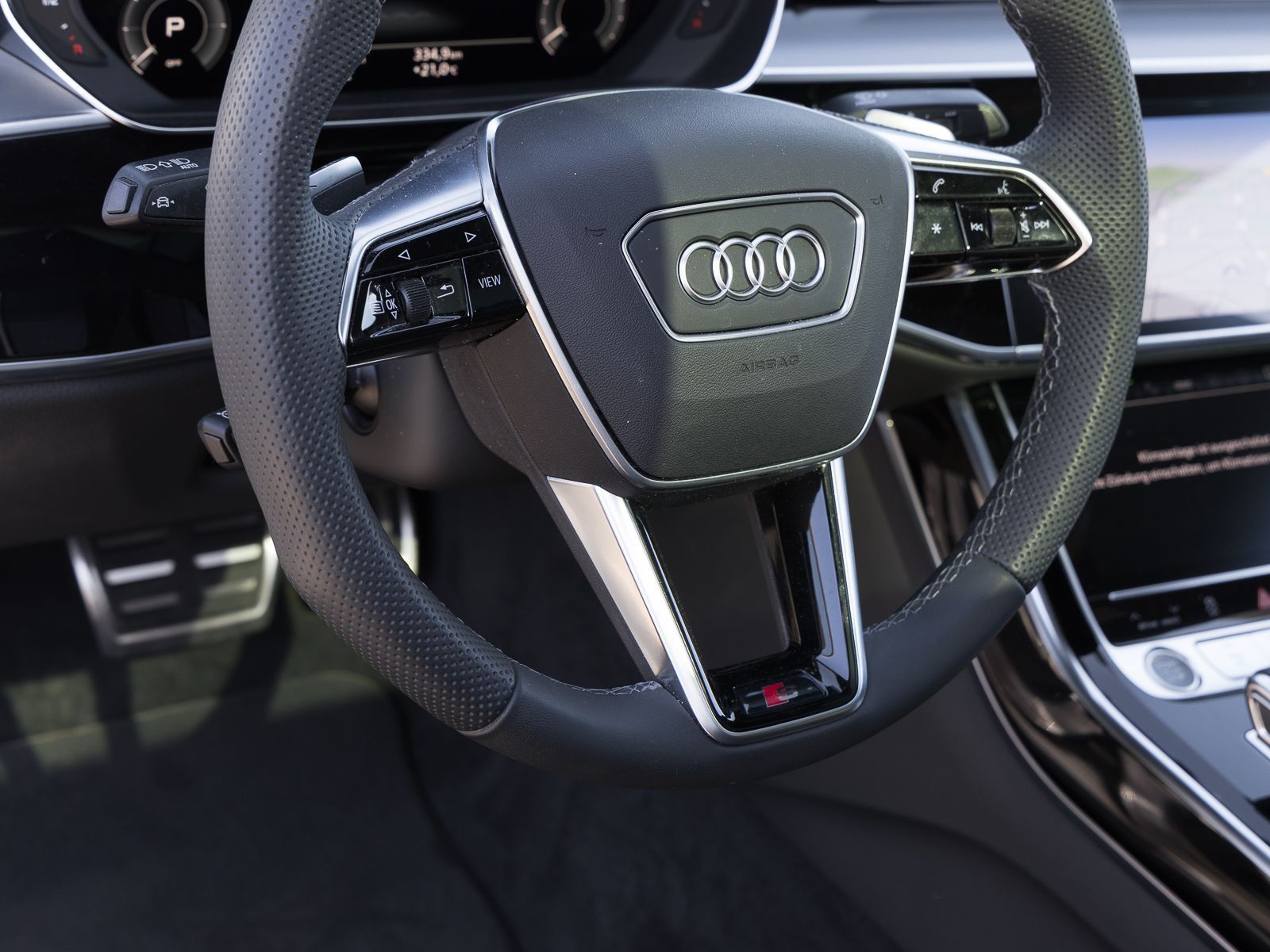Audi A8 60 TFSIe Q NP163 - Samsaru's Car Outlet