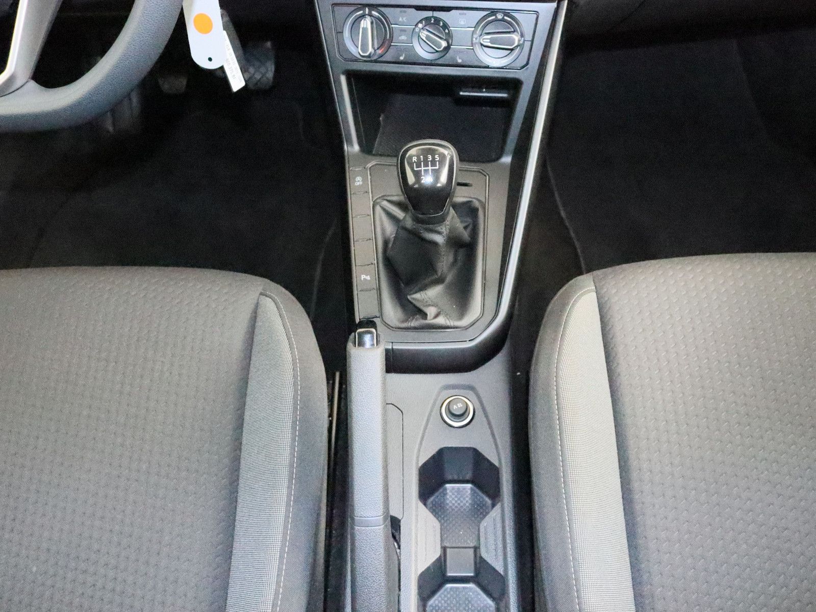 Volkswagen Taigo 1.0 TSI - Samsaru's Car Outlet