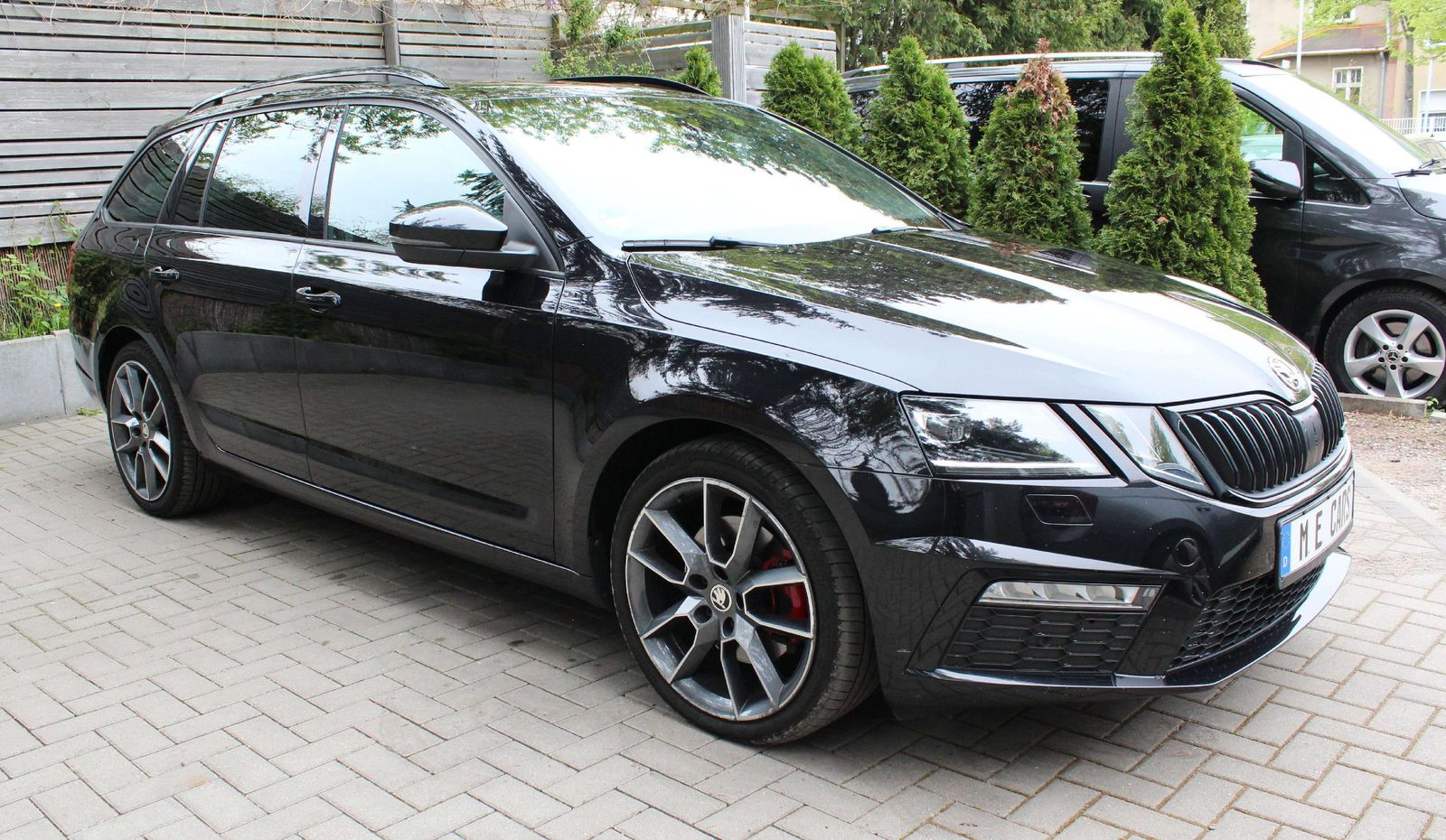 Skoda Octavia RS 4x4 - Samsaru's Car Outlet