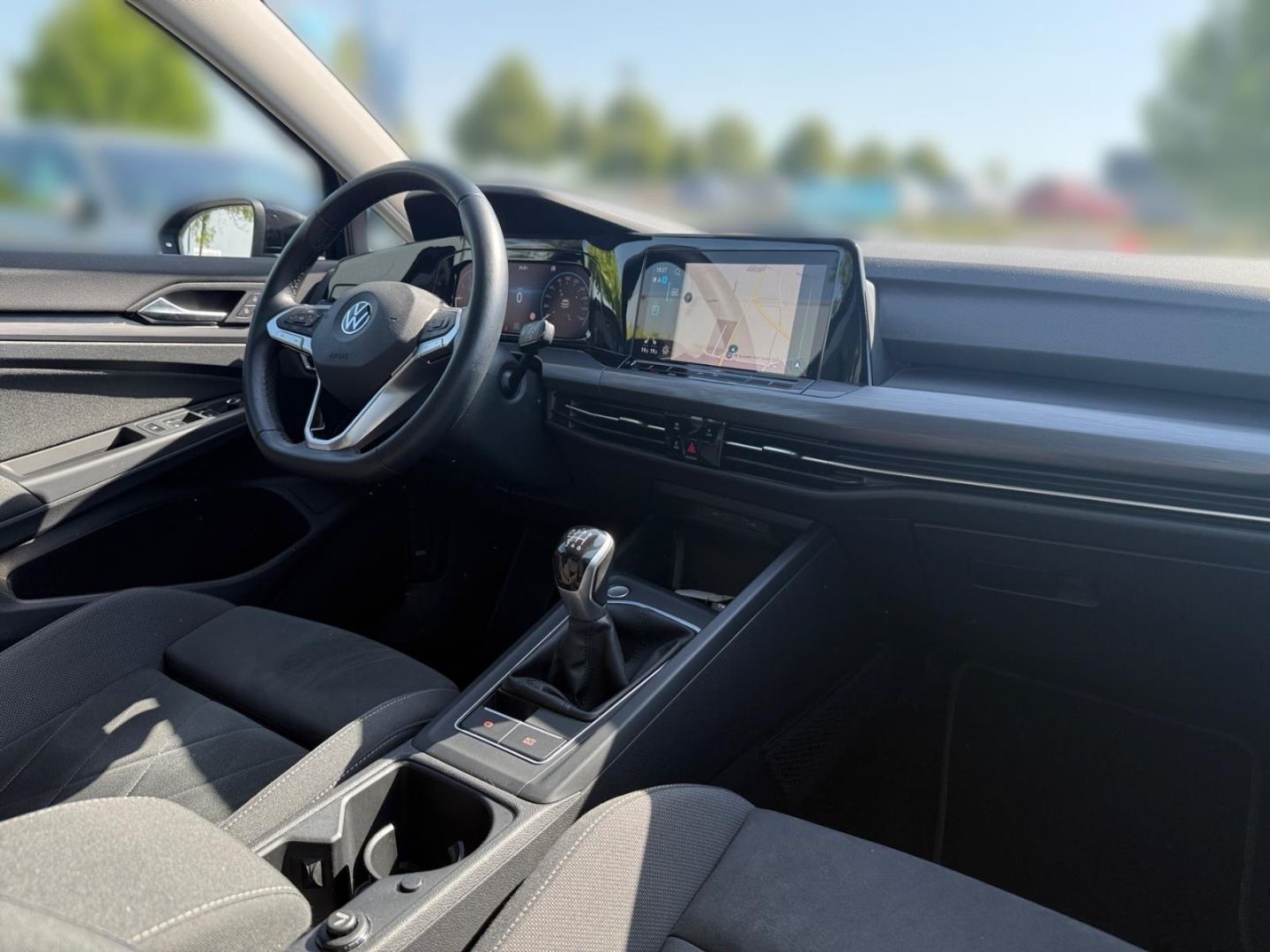 Volkswagen Golf 8 VIII Style 1.5 TSI - Samsaru's Car Outlet