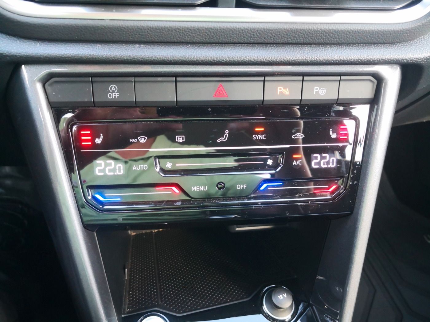 Volkswagen T-Roc 1.5 TSI Style DSG - Samsaru's Car Outlet