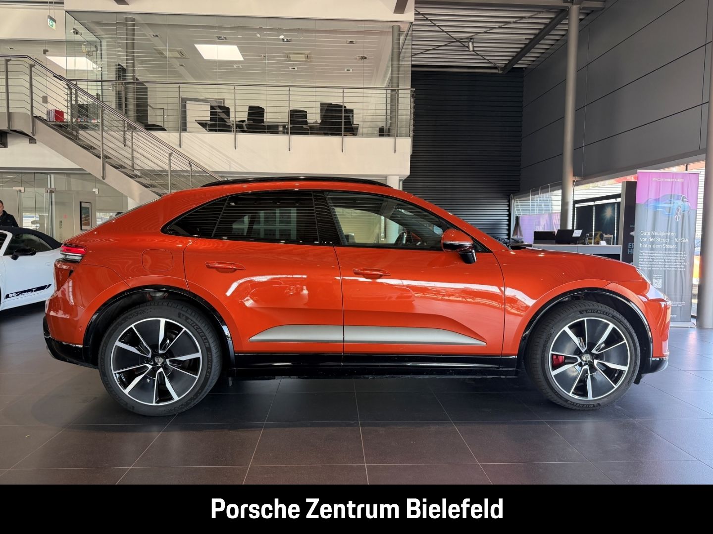 Porsche Macan Turbo HA-Lenkung InnoDrive Surround-View