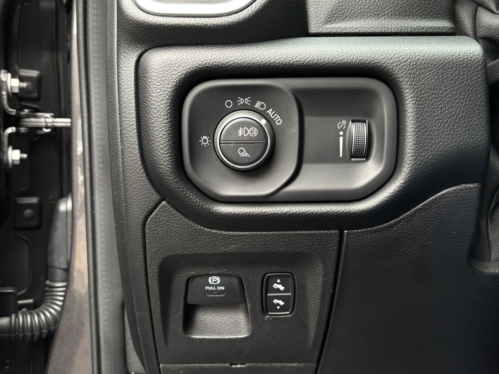 Dodge RAM 1500 5,7L Gen5 Hardtop QuadCab Leder LPG