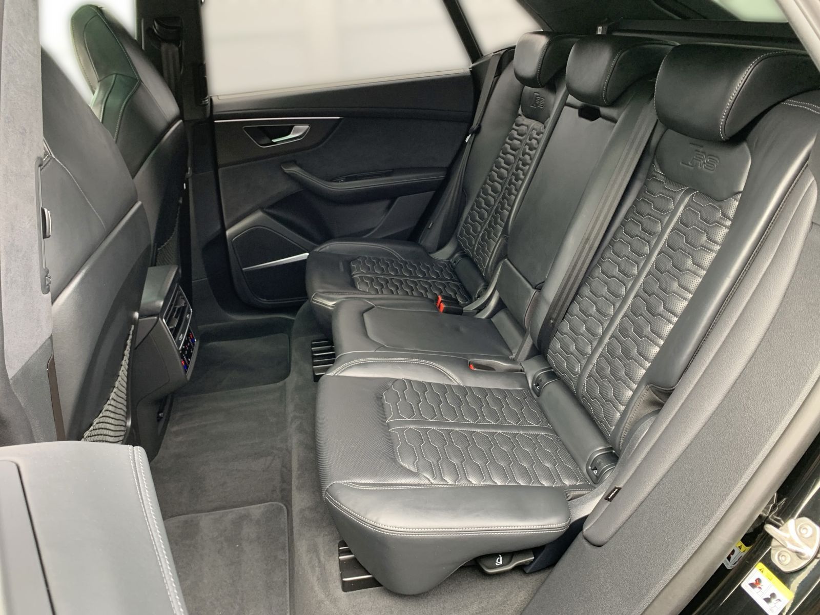 Audi RSQ8 PERFORMANCE 305KM/H+PANO+360°+AHK+KERAMIK+H