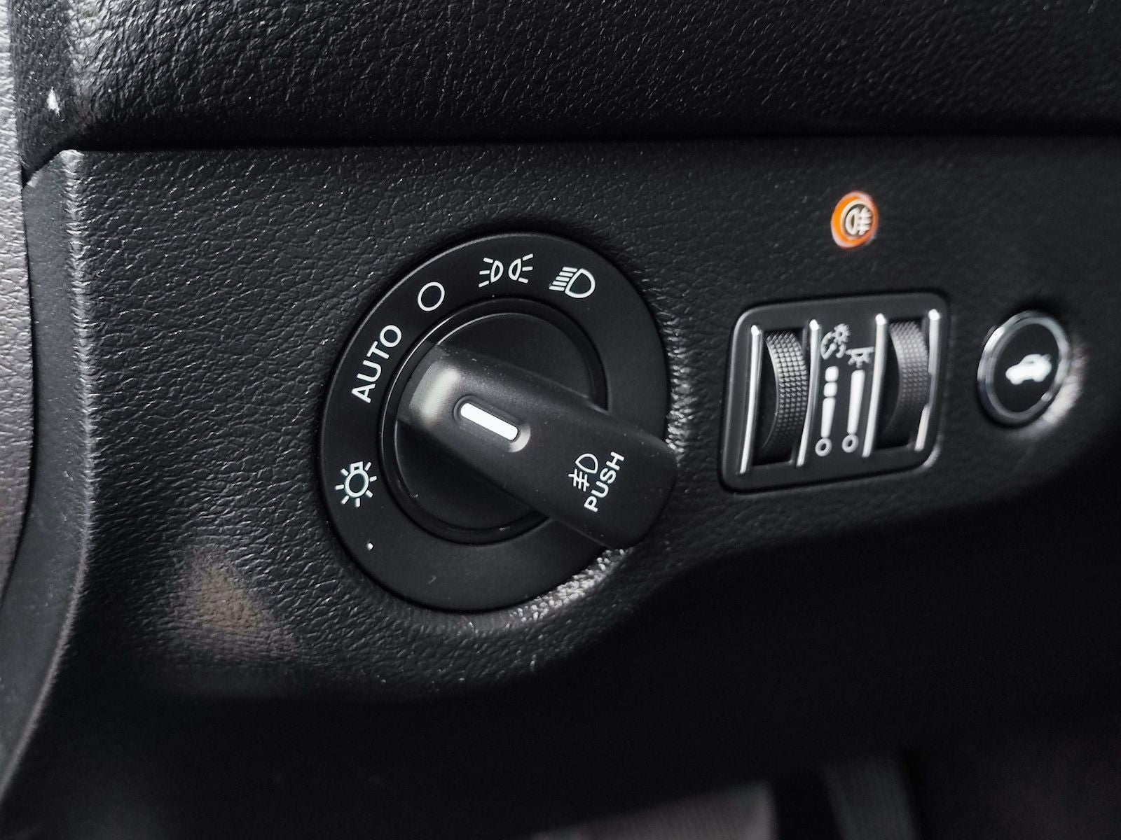 Dodge Challenger R/T Blacktop 345 V8 HEMI