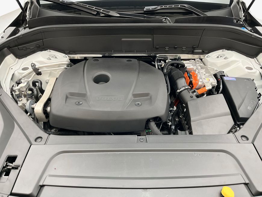 Volvo XC90 T8 AWD Recharge - Samsaru's Car Outlet
