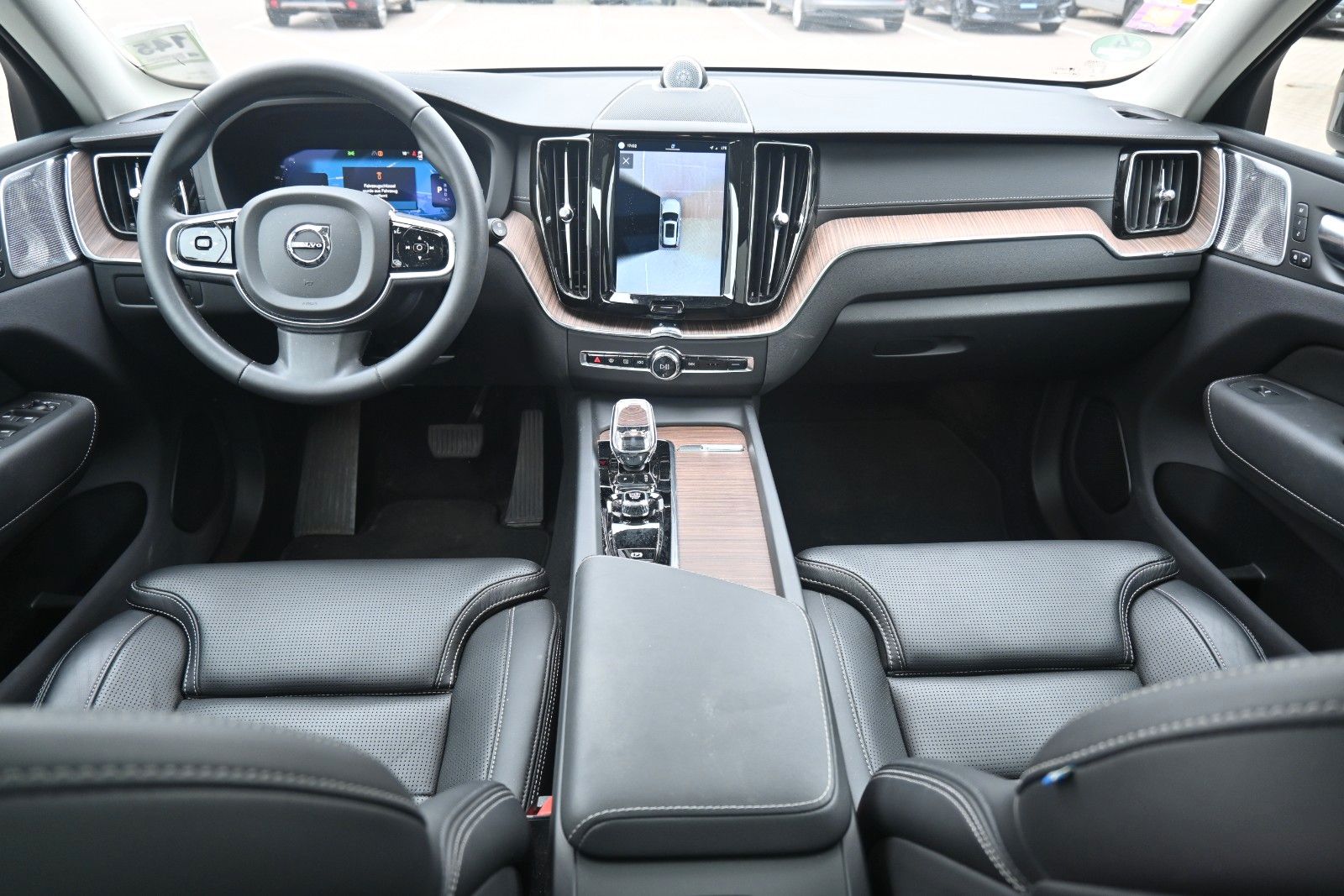 Volvo XC60 T8 PHEV Ultimate Dark*LUFT*360°*ACC*AHK*
