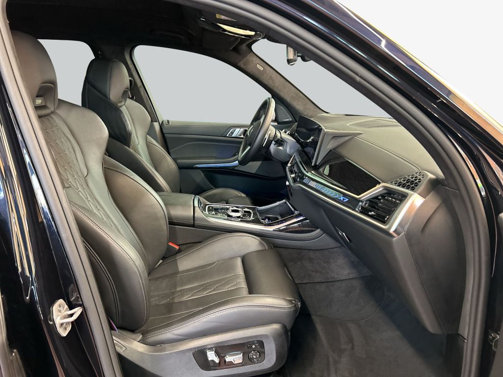 BMW X7 xDrive40d M-PaketPro AHK Pano HiFi Massage