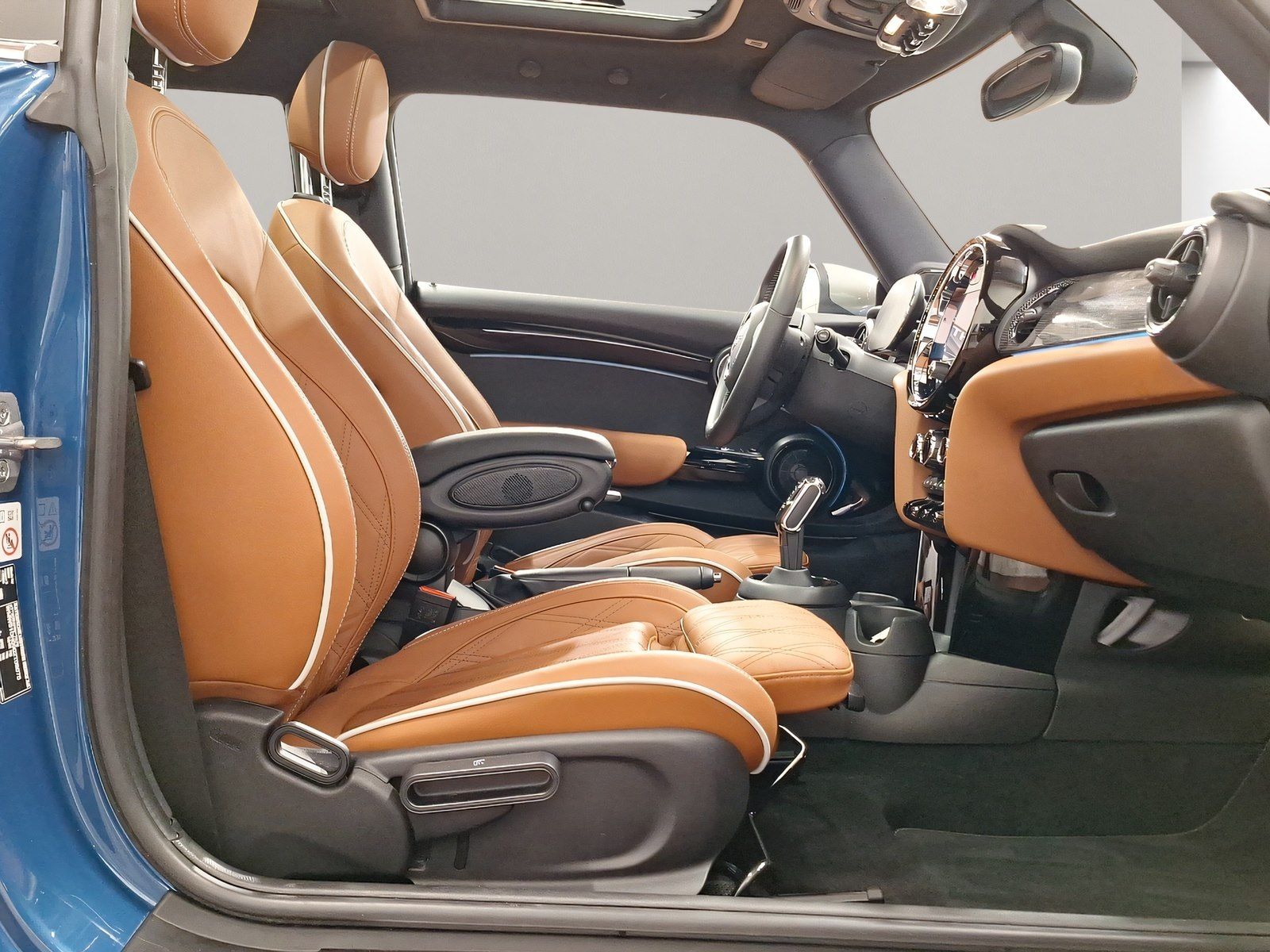 MINI Cooper S - Samsaru's Car Outlet