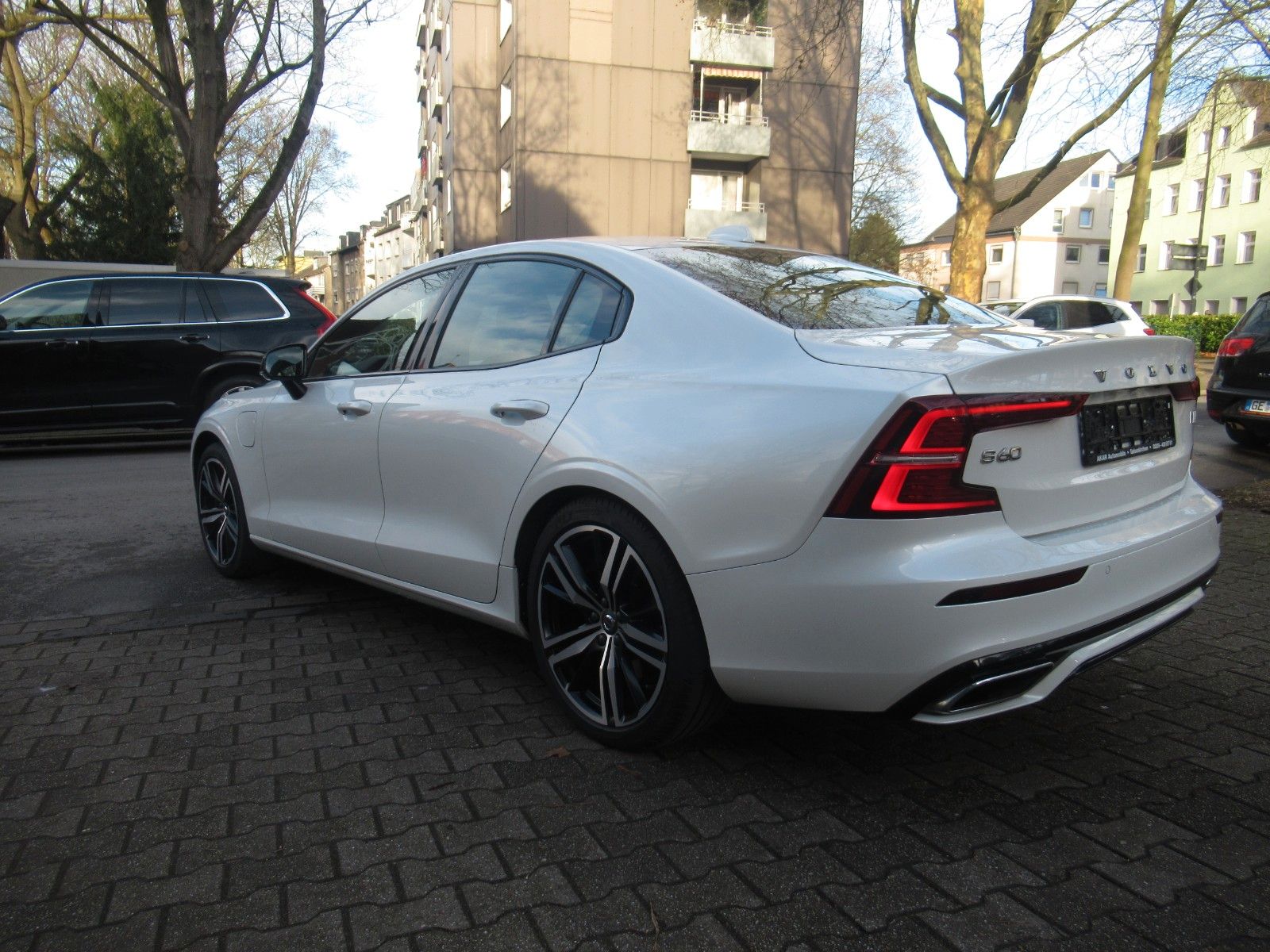 Volvo S60 Lim. R Design Recharge Plug-In Hybrid AWD