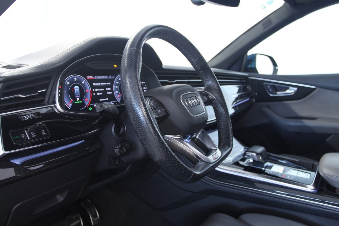 Audi Q8 50 TDI quattro S-line