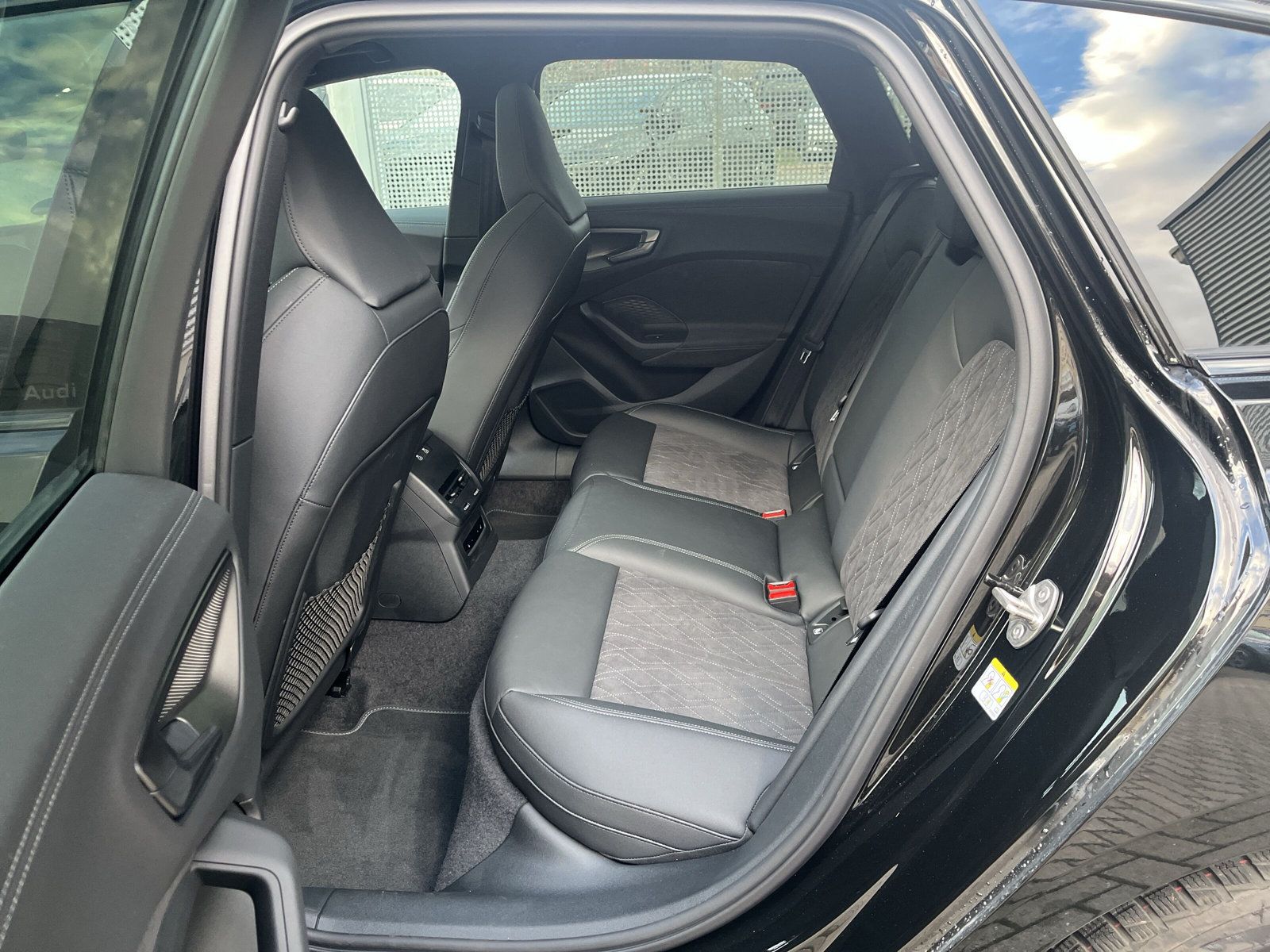 Audi A5 Avant TDI qu S line HuD AHK