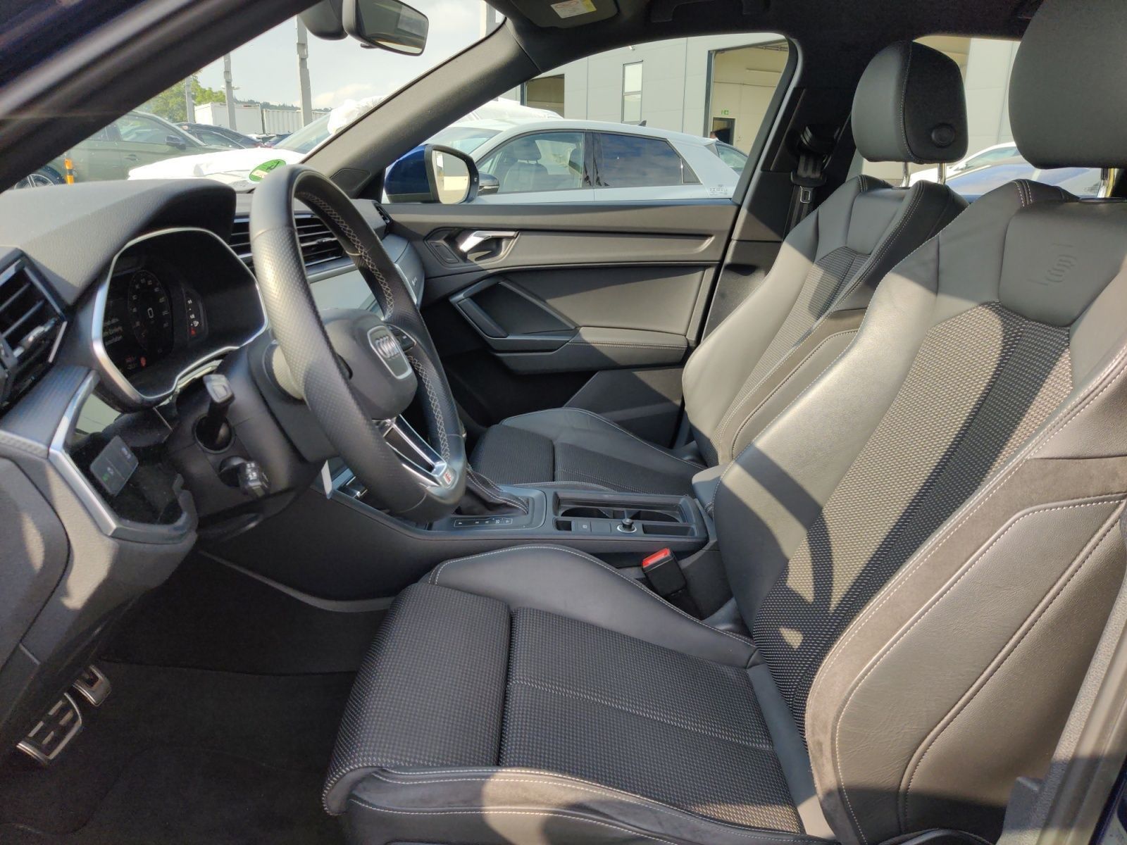 Audi Q3 35 TDI q. S-Tronic S-Line - Samsaru's Car Outlet