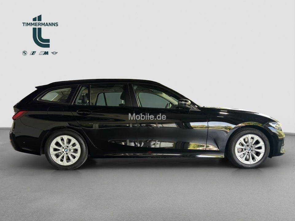 BMW 330d xDrive Touring Advantage - Samsaru's Car Outlet