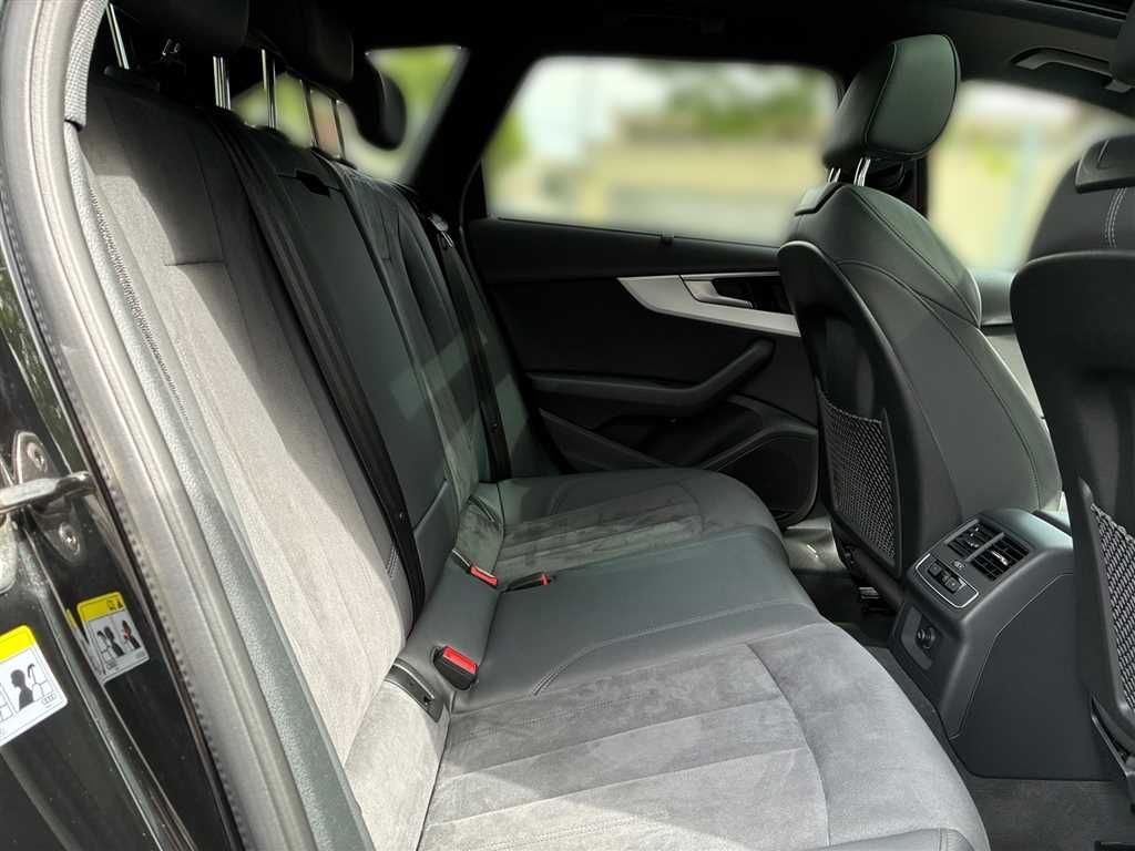 Audi A4 Avant S line 40 2.0 TFSI quattro S-tronic
