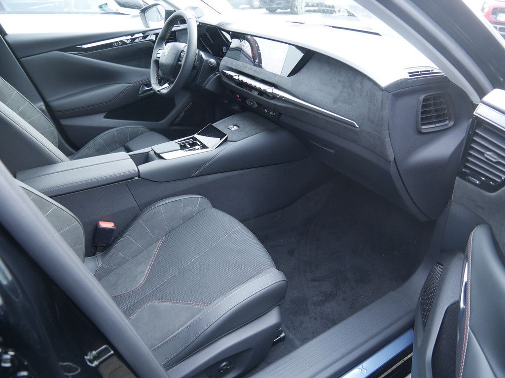 DS Automobiles DS 4 E-TENSE 225 Performance Line + NAVI LED ACC