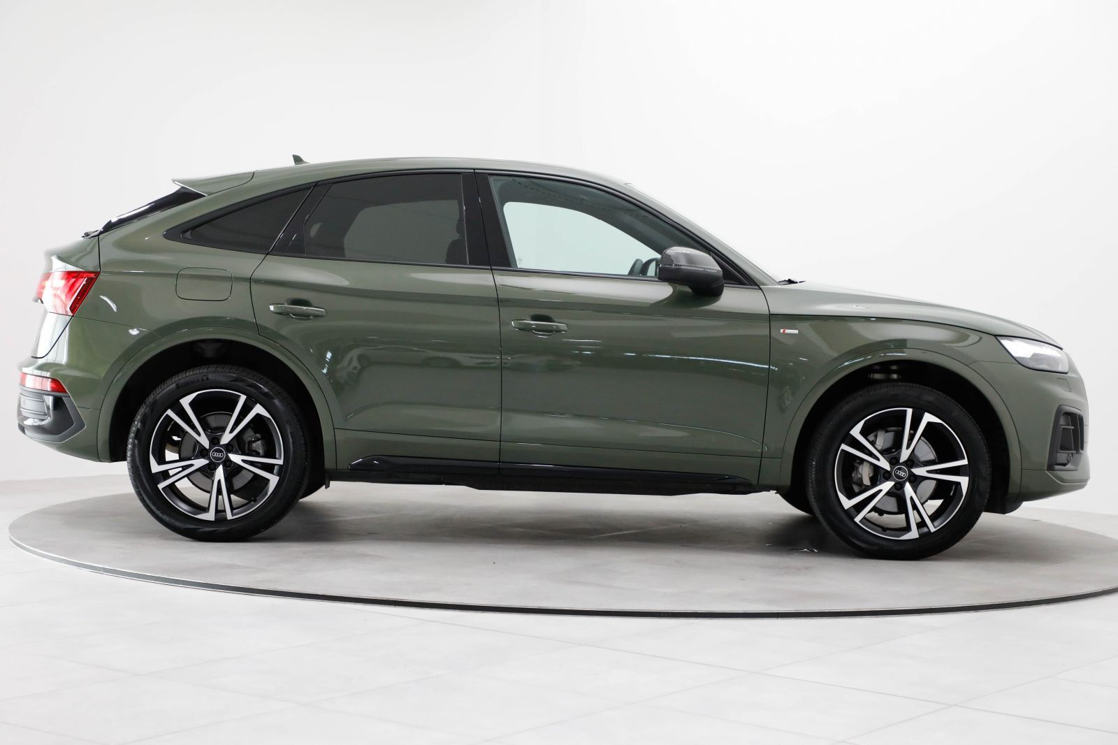 Audi Q5 Sportback 40 TDI quattro S line - Samsaru's Car Outlet