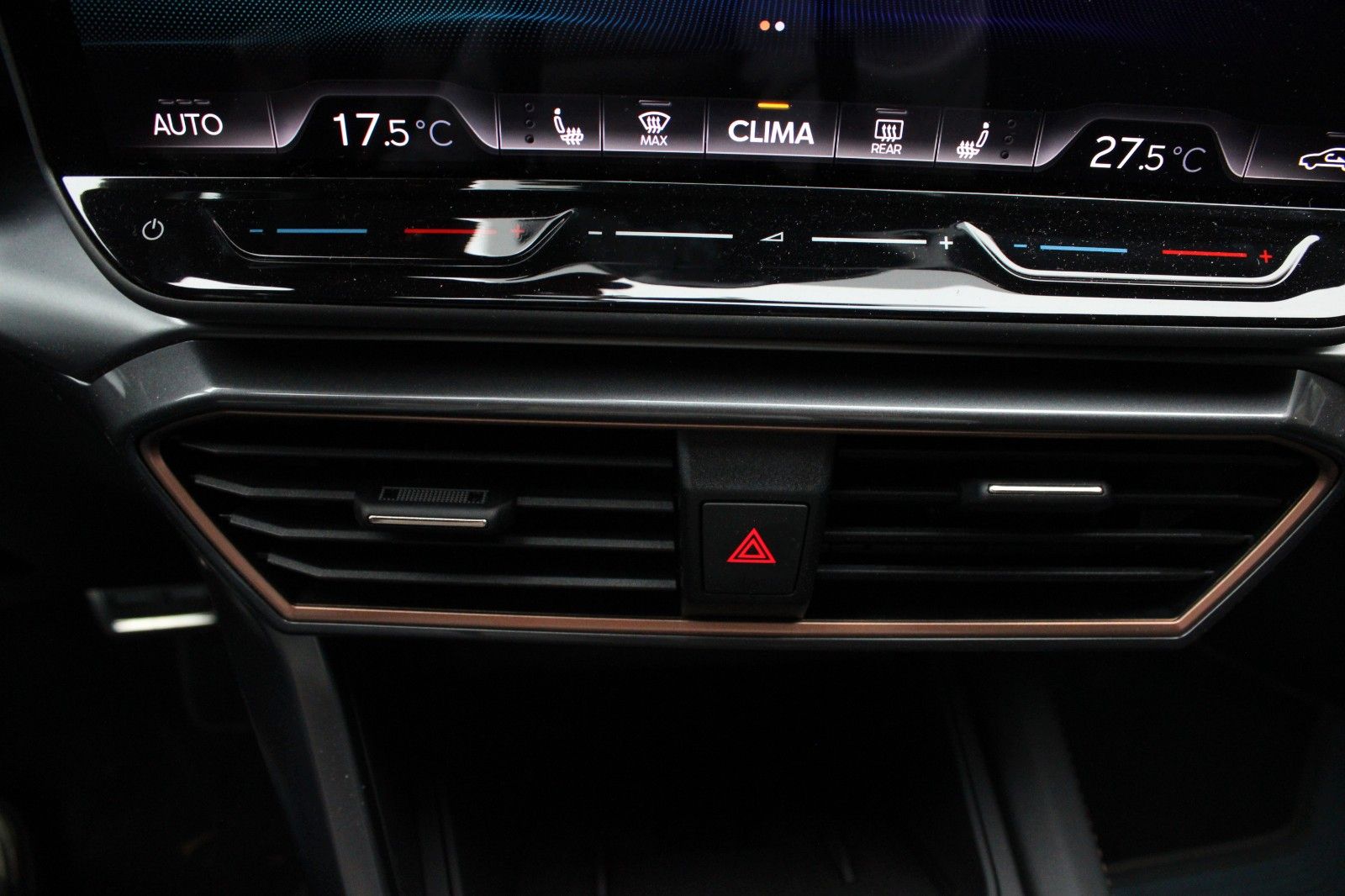 Cupra Formentor VZ 1.5 e-Hybrid DSG +AHK+360°+ACC+SHZ+