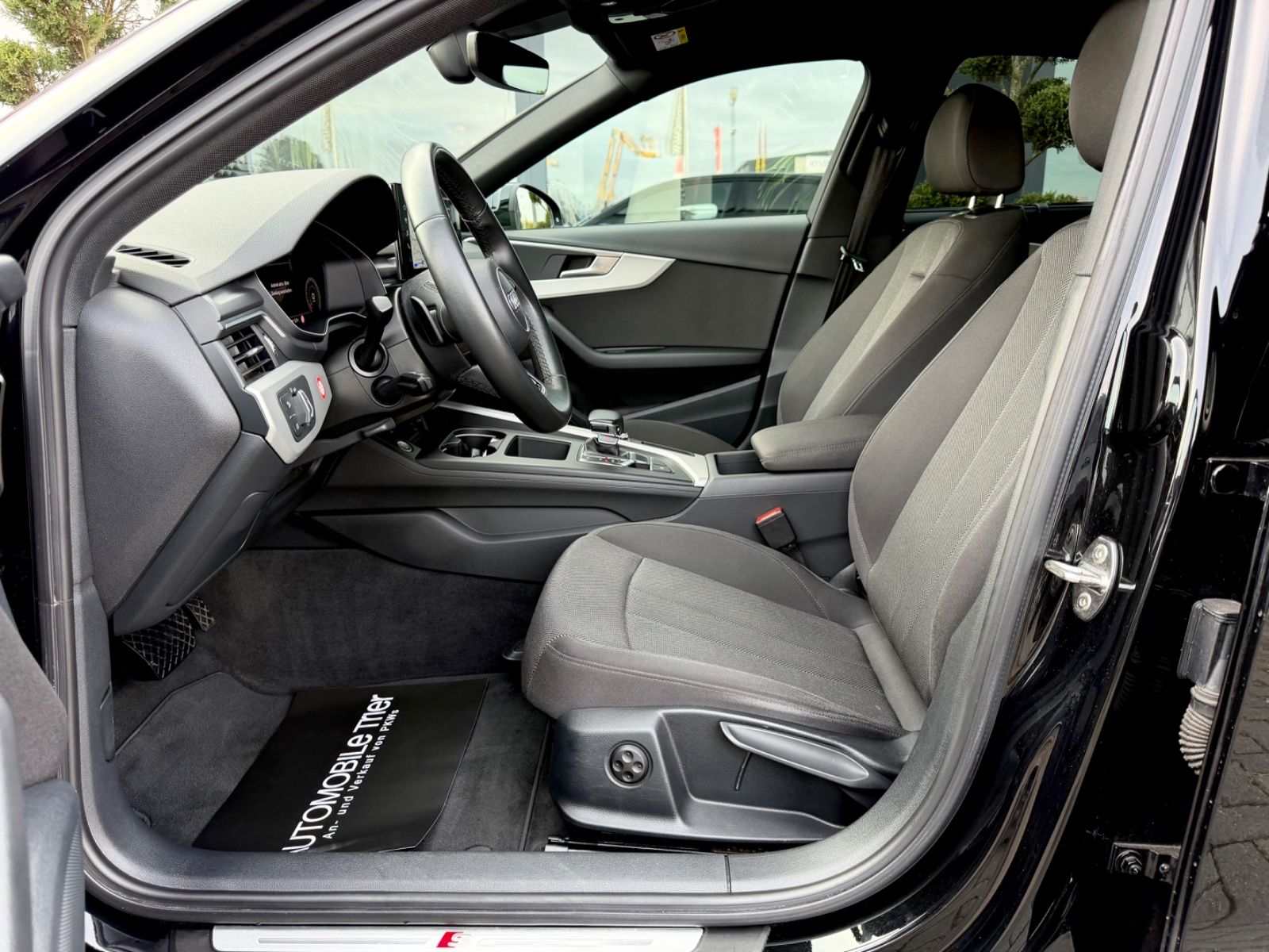 Audi A4 Lim. 40 TDI quattro S line /NAVI/LED/CAM/