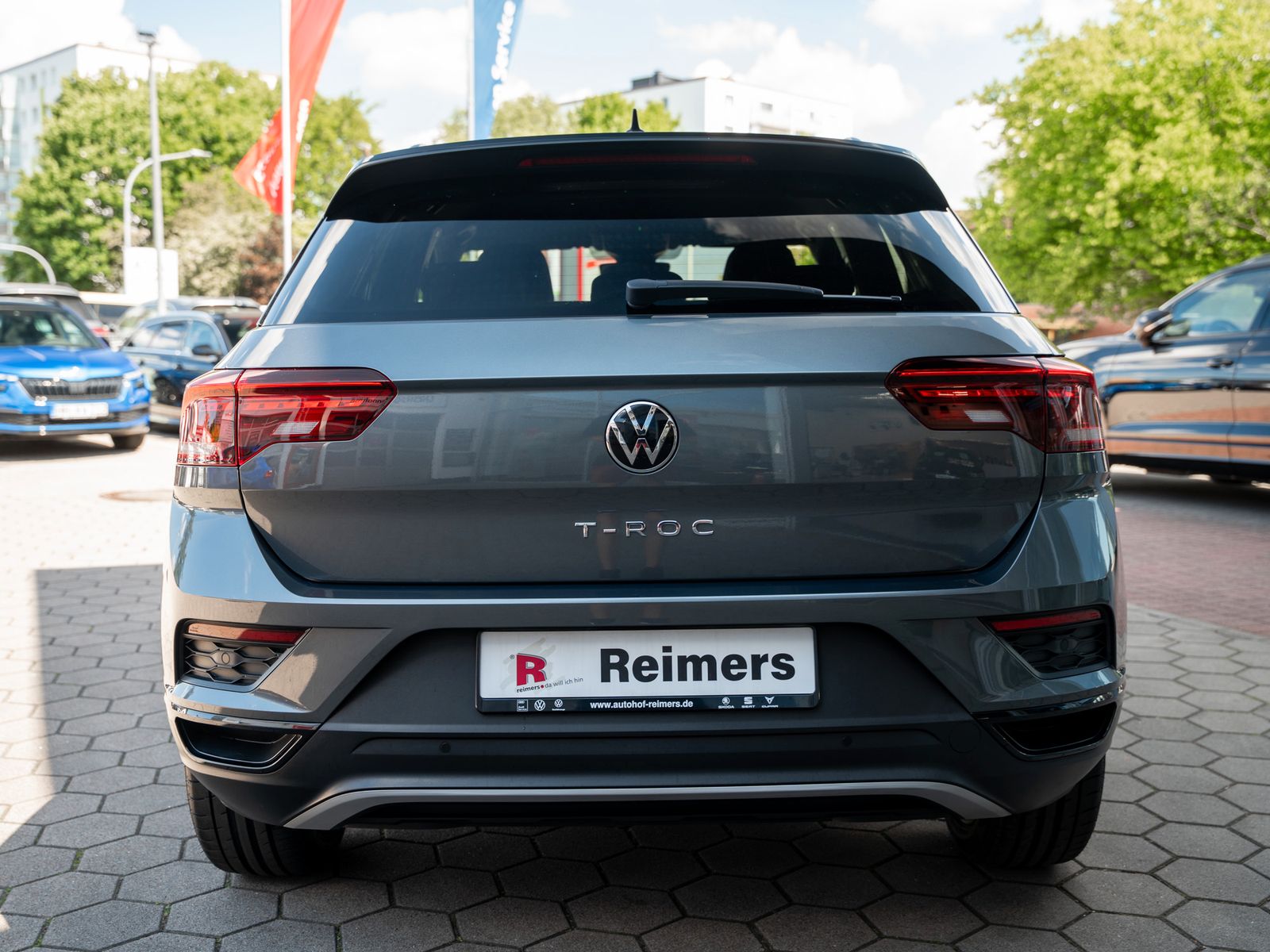 Volkswagen T-ROC Sport 1.5 TSI DSG - Samsaru's Car Outlet