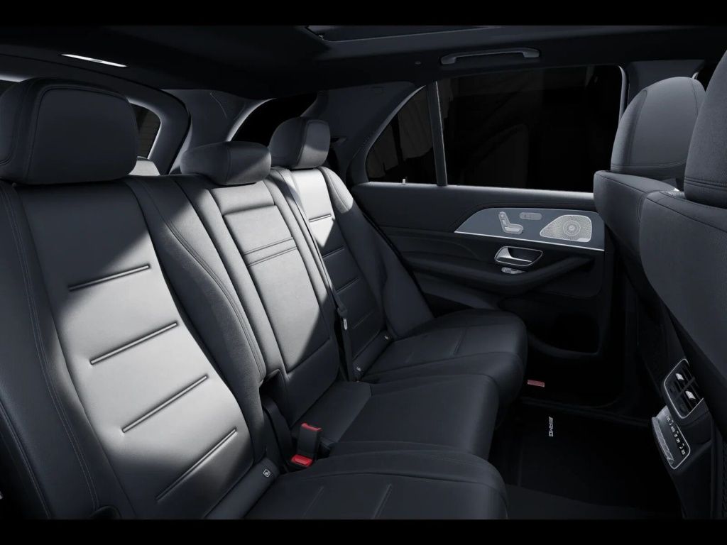 Mercedes-Benz GLE 450 d 4M AMG PREMIUM BURM. DISTRO PANO AHK
