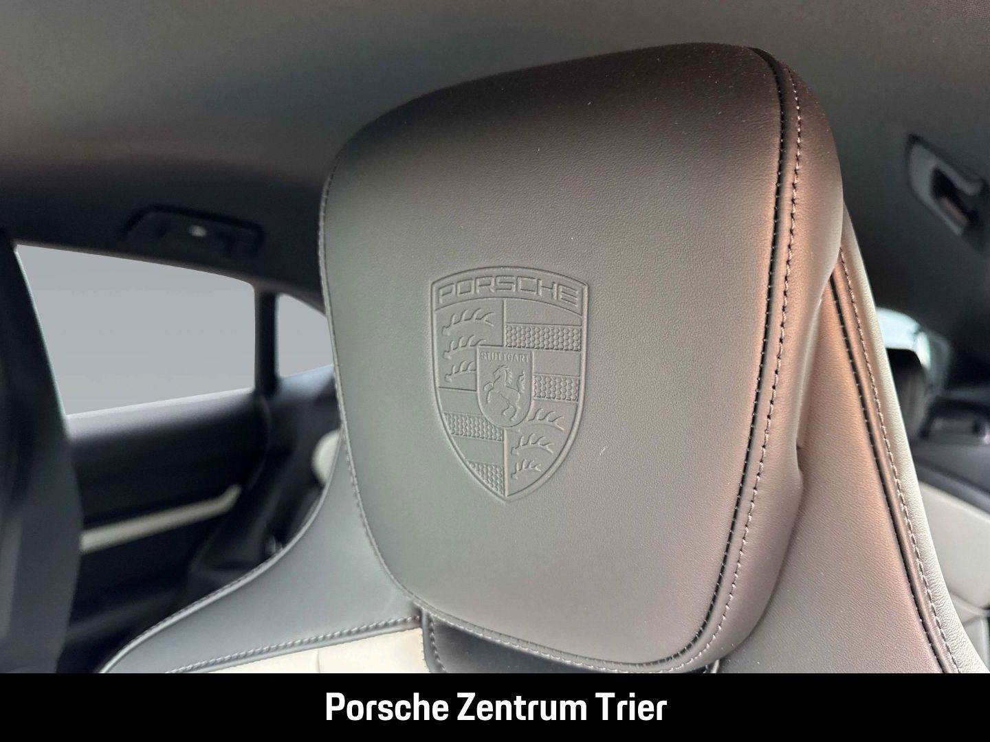 Porsche Taycan 4 Cross Turismo HA-Lenkung InnoDrive