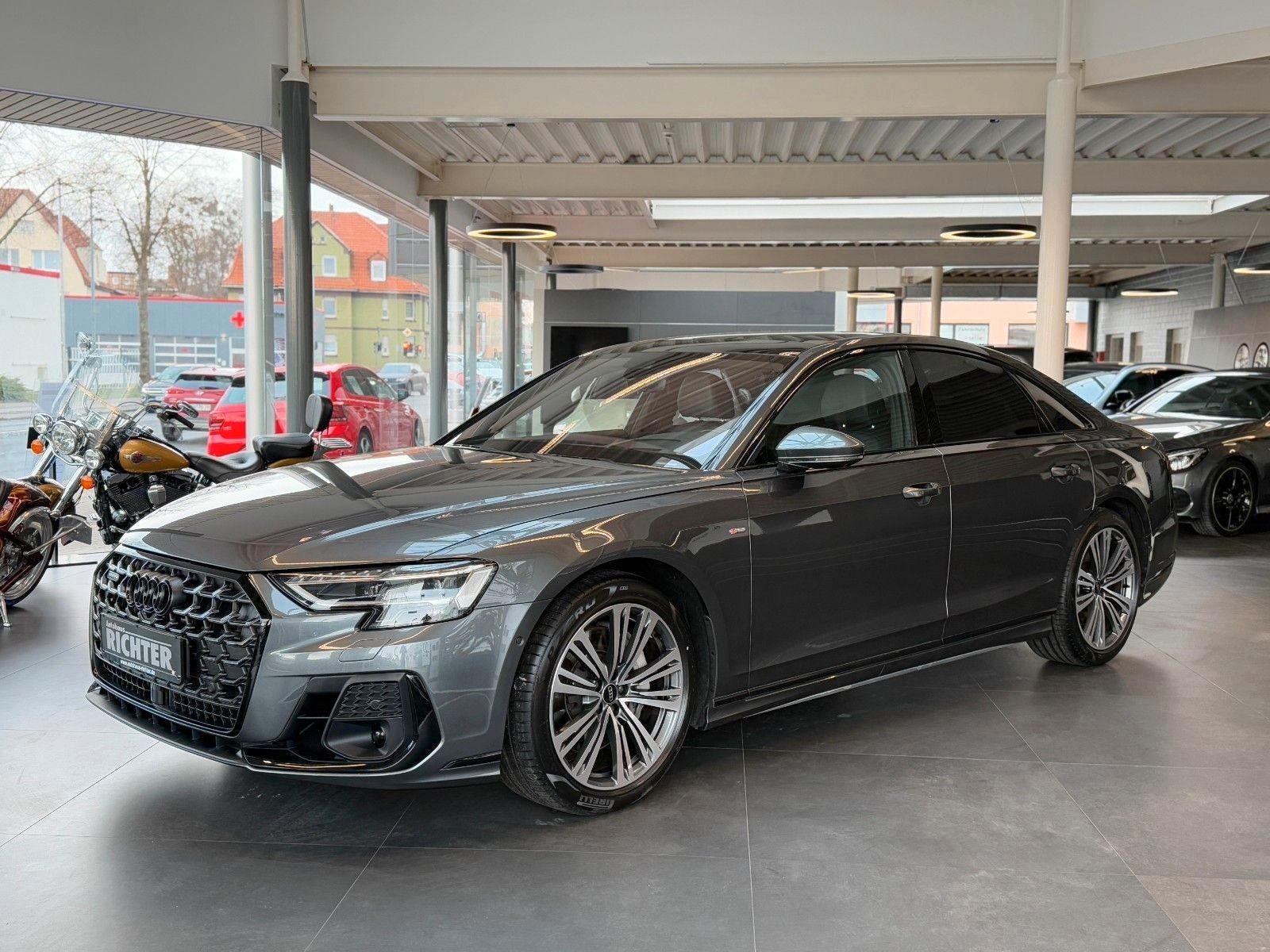 Audi A8 55 TFSI quattro S-Line - Samsaru's Car Outlet