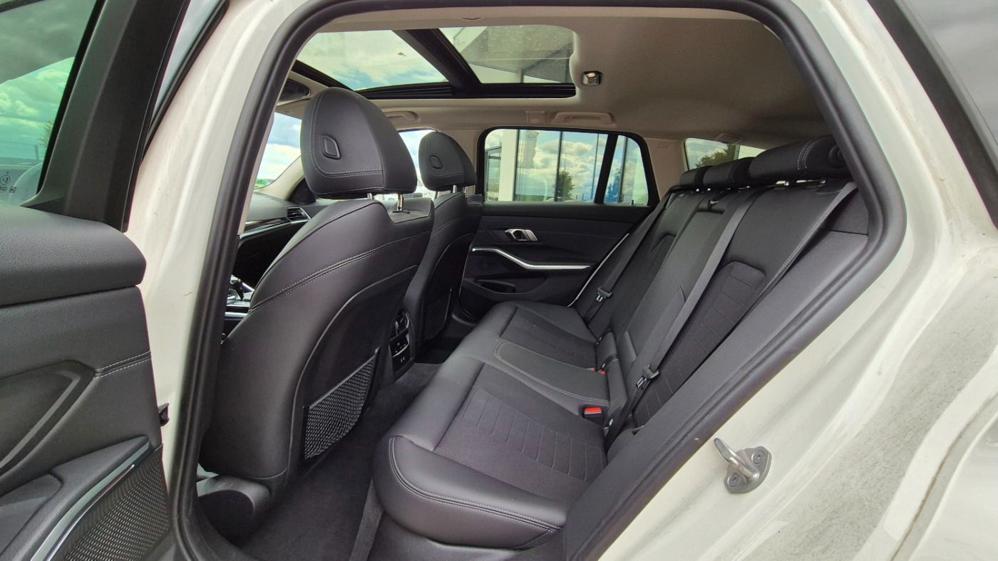 BMW 330D xDrive - Samsaru's Car Outlet