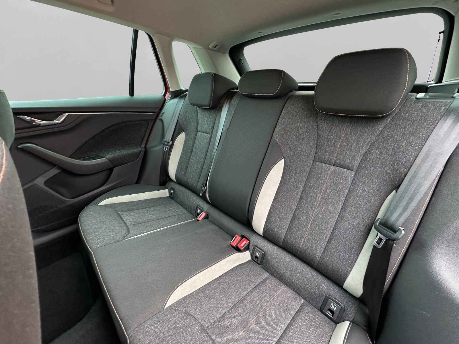 Skoda KAMIQ STYLE 1.5 TSI - Samsaru's Car Outlet
