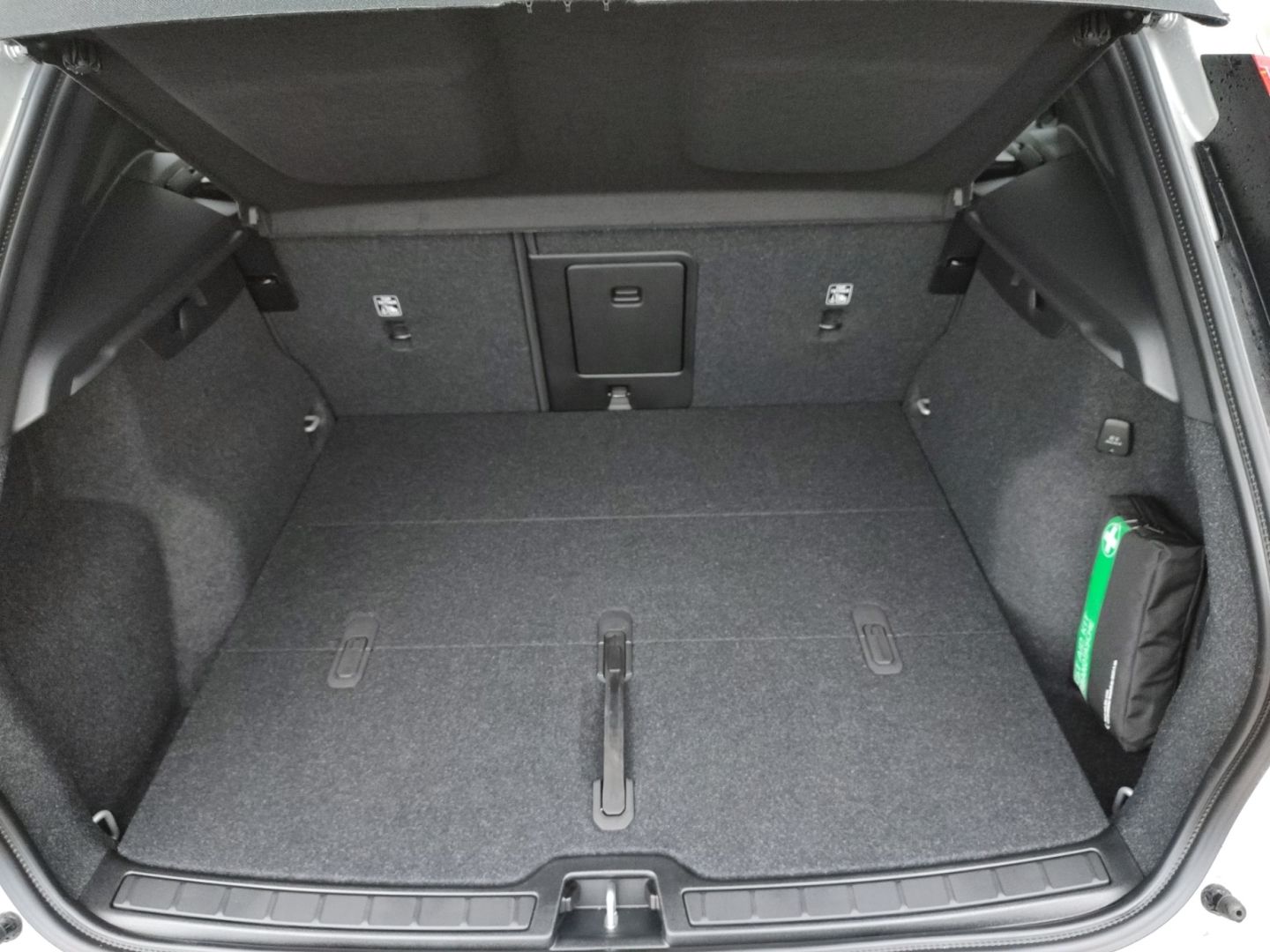 Volvo XC40 2WD EU6d Ultimate Dark B4 NAVI 360° RFK AHK