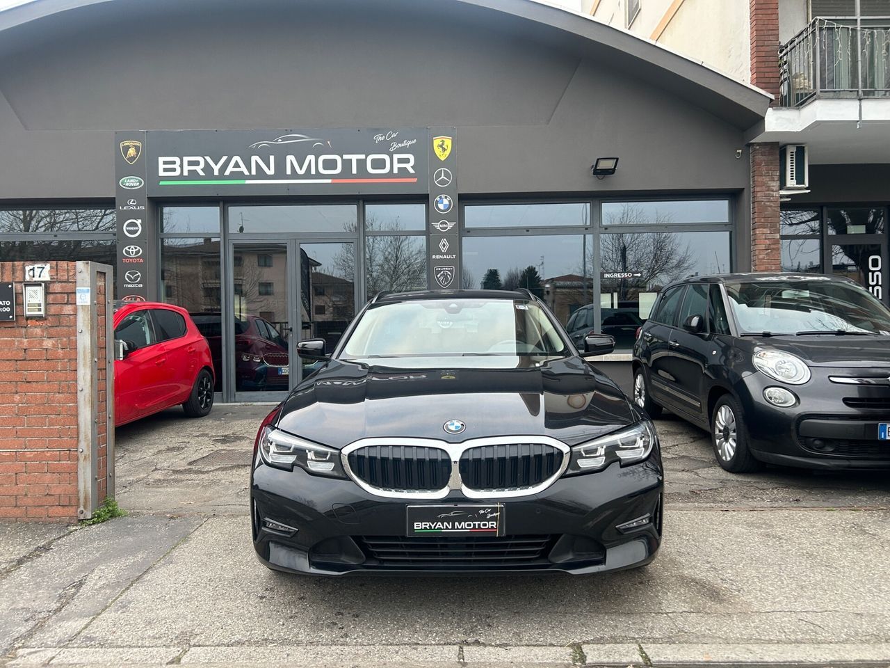 BMW 320 320d xDrive Touring Business - Samsaru's Car Outlet