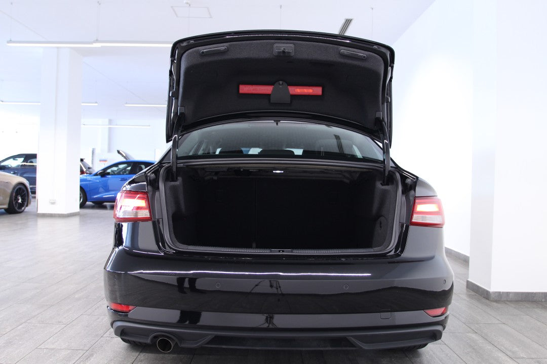 Audi A3 Limuzina