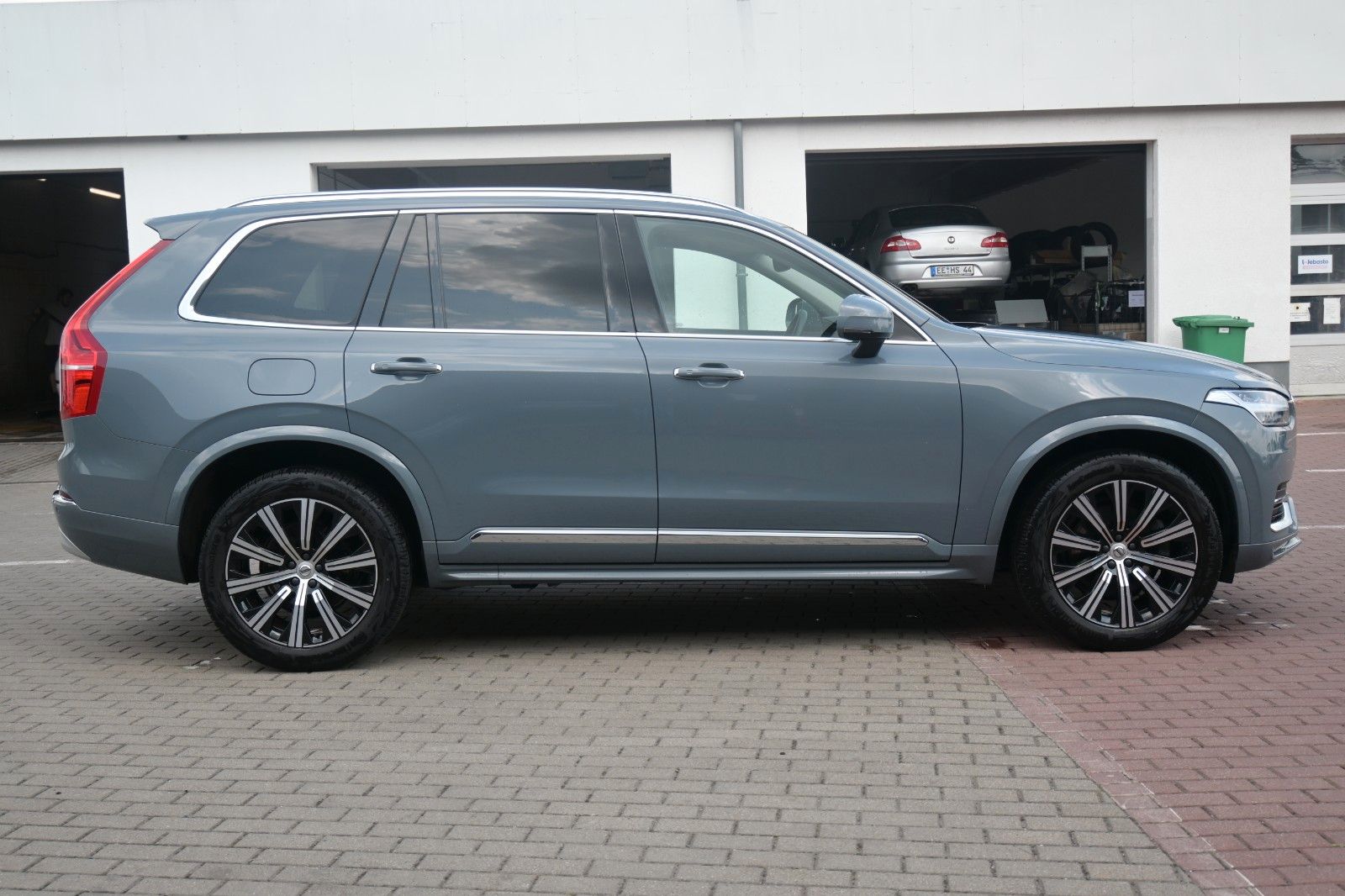 Volvo XC90 B5 Inscrip. AWD - Samsaru's Car Outlet