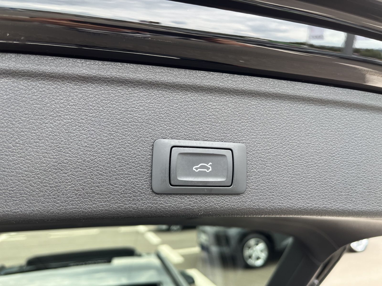 Audi A4 Avant 35 2.0 TDI - Samsaru's Car Outlet